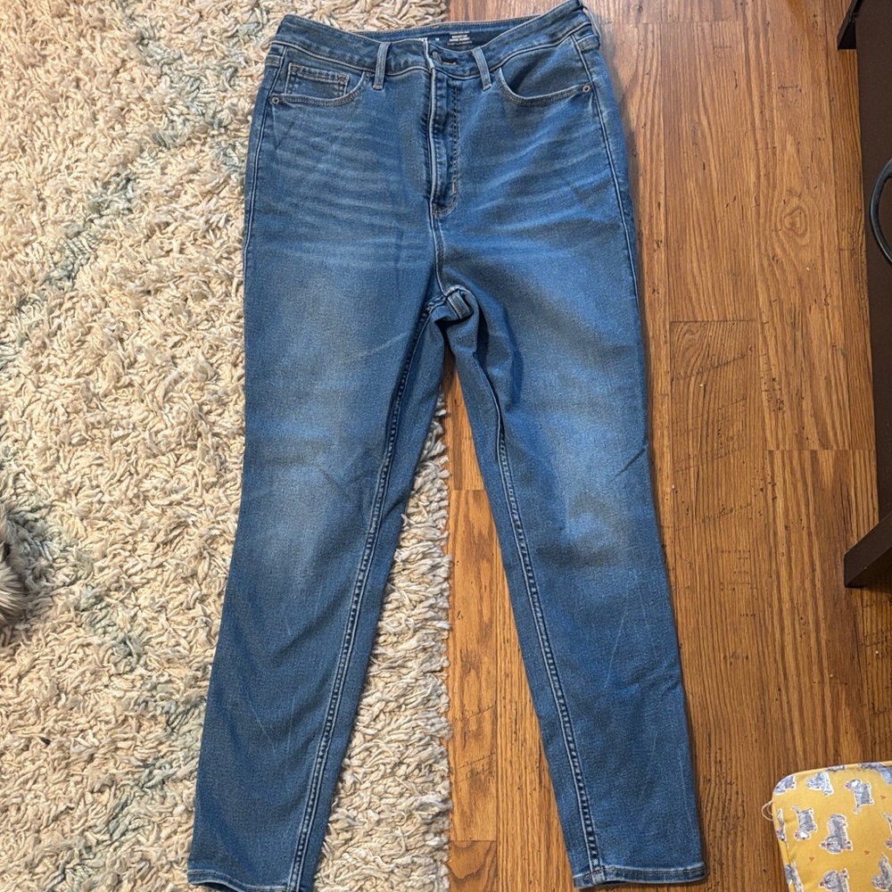Old Navy Women's Straight Leg Blue Jeans